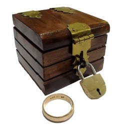 Mini Locked Chest (Ring Box / Quarter Go)