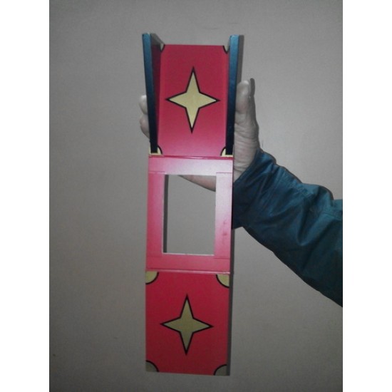 TRIANGULAR PRODUCTION BOX